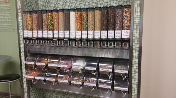 Tons of toppings!