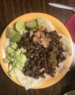 Taco plate with toppings