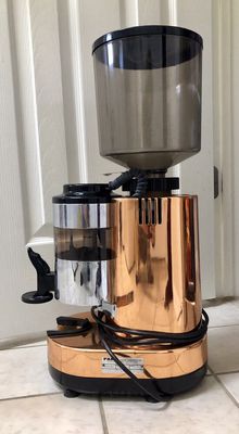 Italian high quality anodized aluminum coffee grinder, distributed by Fama manufactured in 1991.