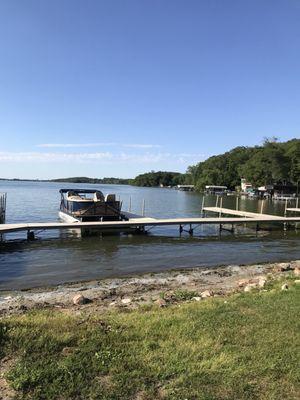 A place to park your boat while eating supper, enjoying happy hour, or to fill up on gas!