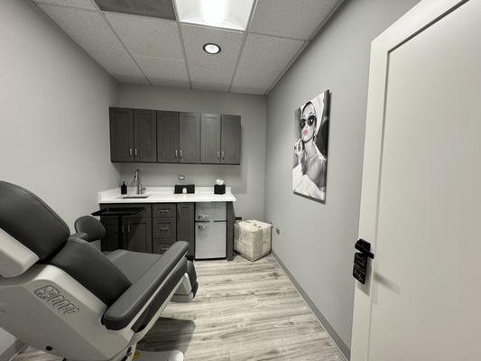 Treatment & Injectables Room.