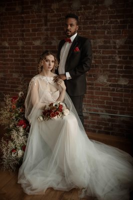 The Studio Arcane captured the classic elegance of this beautiful couple at The Sunlight Building of Norwich, Ct