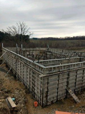 Townhouse poured concrete walls / foundation