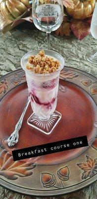 Yogurt parfait