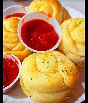 Garlic knots