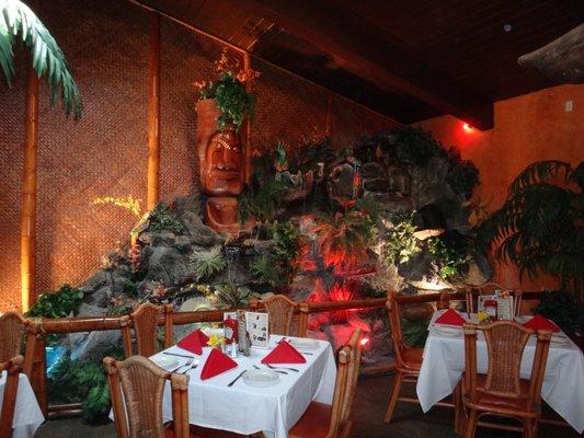 Dining Room - Don the Beachcomber, Huntington Beach, CA.