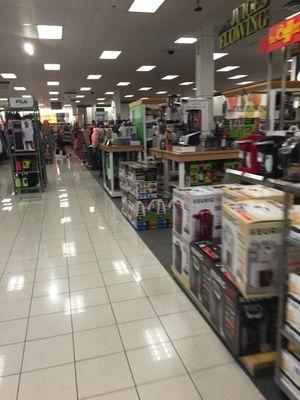 Kohl's Rochester -- Rochester Crossing : 160 Washington Street / Route 202, Rochester         Interior