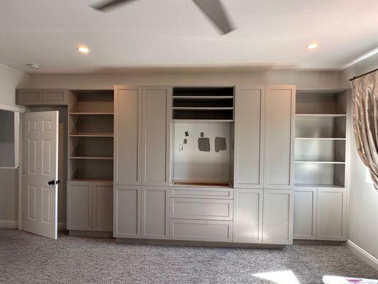 Efficiency Meets Elegance: Custom Reach-In Closets by Bella.