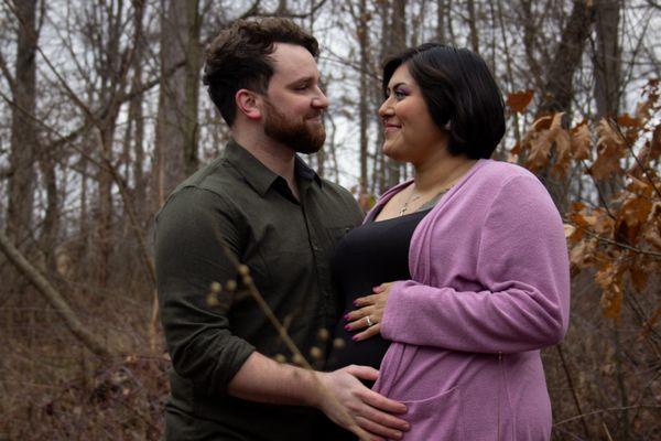 Maternity photo taken at Luhr County Park, Laporte IN