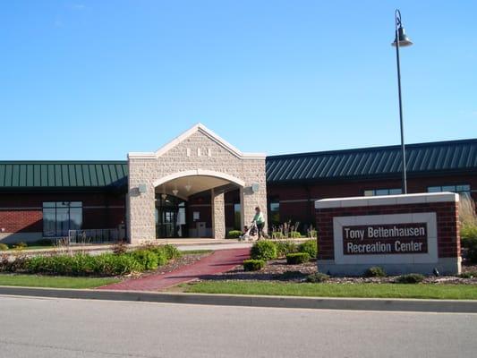 Front entrance at the Bettenhausen Recreation Center