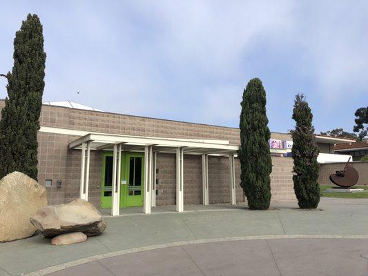 UCSB Art, Design & Architecture Museum facade