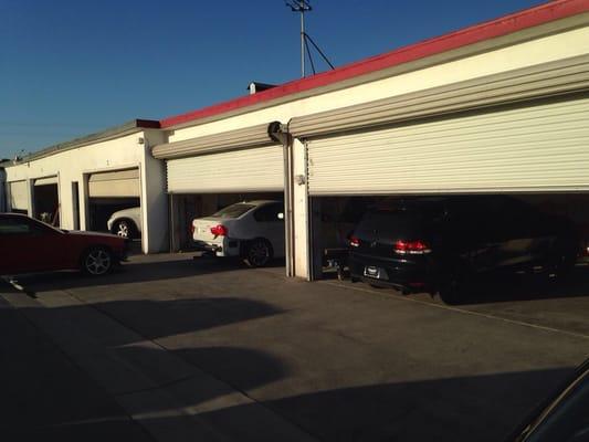 E R Collision Auto Center