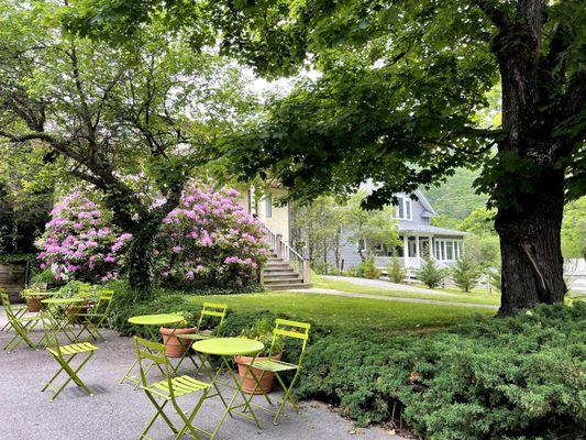 Additional outdoor seating area