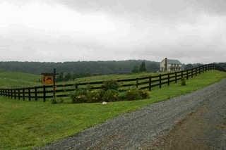 Entrance to Grovespring Farm