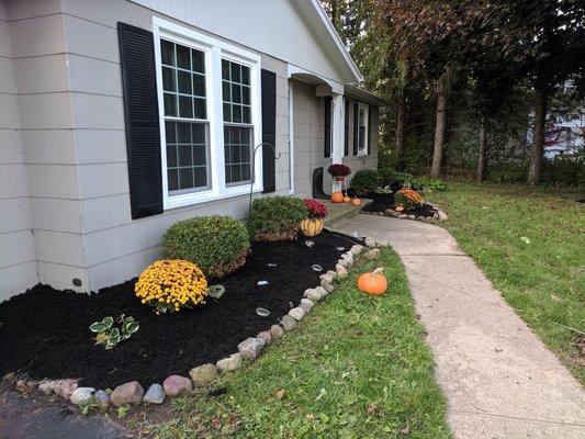 Mulch & Plantings