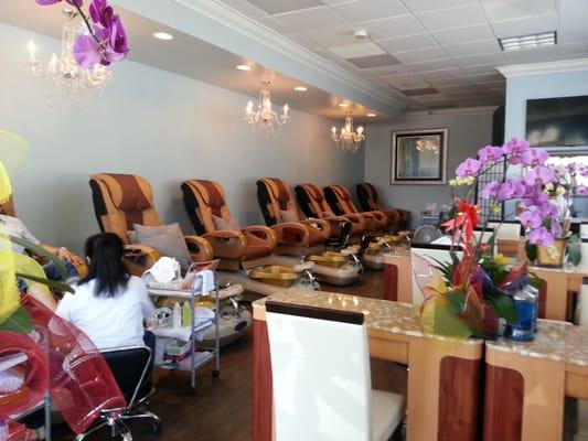 Very Modern, Nice & Elegant Nail Spa. Awesome & Comfy Massage Chairs w remote control for you to control of your preference.