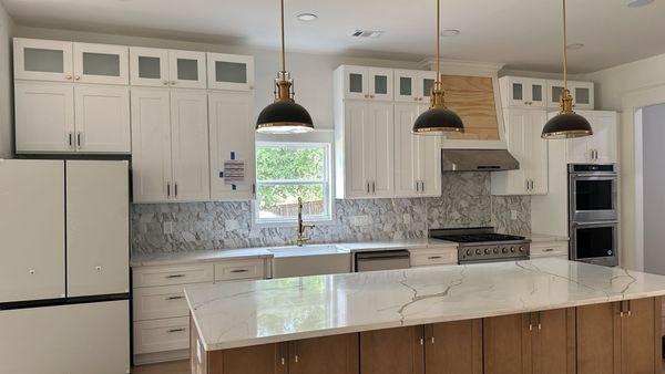 Sb Granite and Cabinets