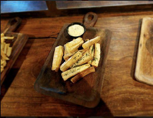 Yuca Fries with Garlic Cilantro Sauce