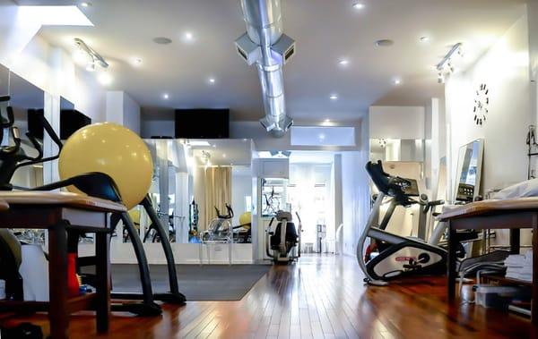 Clean and inviting, Evolve offers the perfect environment for wellness.