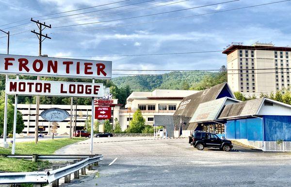 Frontier Motor Lodge