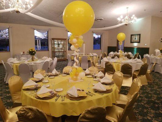 Balloon centerpieces