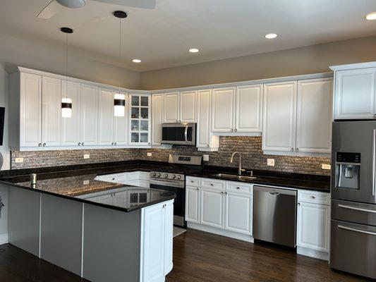 Glass Kitchen Backsplash