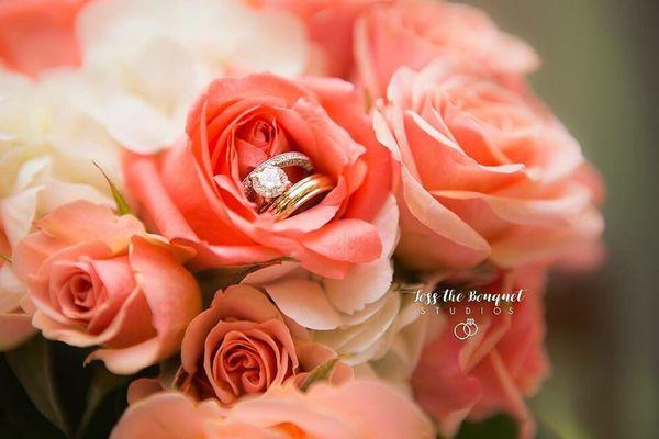 www.tossthebouquetstudios.com wedding, engagement, and boudoir photography.