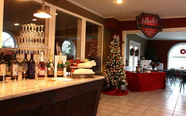 The holiday seasons are always warm and festive at Balic' Winery.