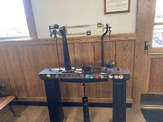 Old Baggage Scales