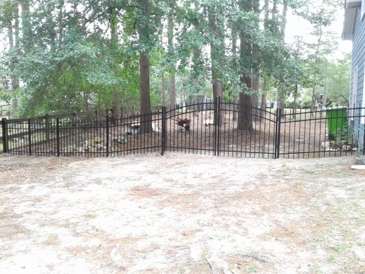 4' HIGH ALUMINUM FENCE WITH DOUBLE GATE