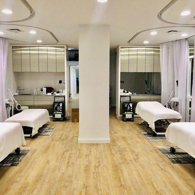 Our new Flatiron location has 7 facial stations and 2 private rooms.