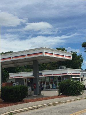 Cumberland Farms of Laconia -- 124 Court Street, Laconia          Storefront