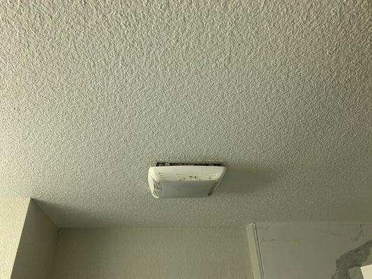 Bathroom exhaust fan