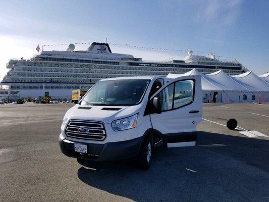 Waiting for customers from the cruise line.