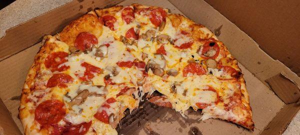 Pepperoni mushroom Xtra cheese. Good!