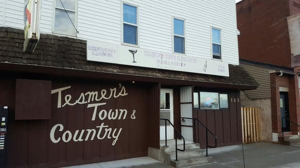 Tesmer's Town & Country Bar