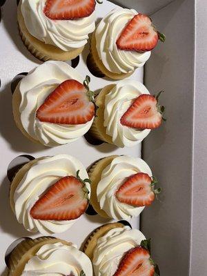 Strawberry shortcake cupcakes