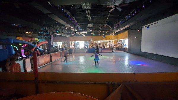 Synthetic rink, center of funtania