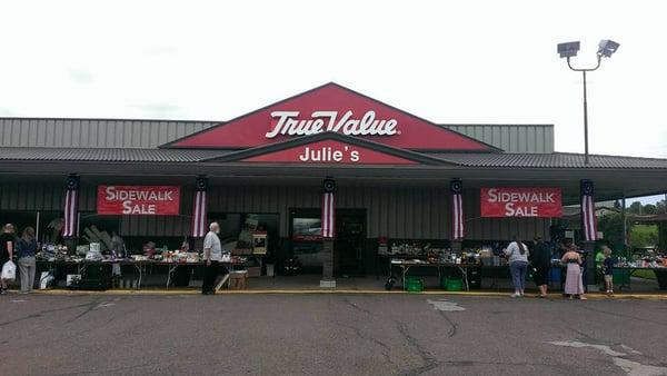 Julie's True Value in Silver Bay, MN (July 4th, 2016)