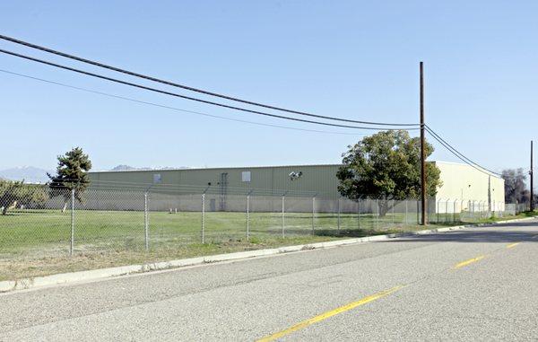 ±176,338 SF Freestanding Industrial Manufacturing Building positioned to National Buyers