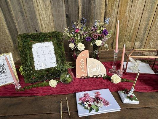 Beautiful place for guest book and such!