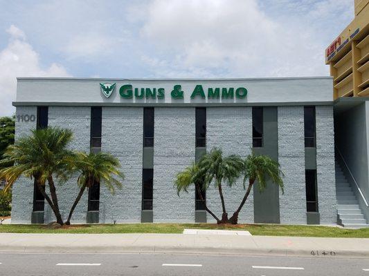 Gun & Ammo Store located off of the 836 Expressway & NW 72nd Ave Exit