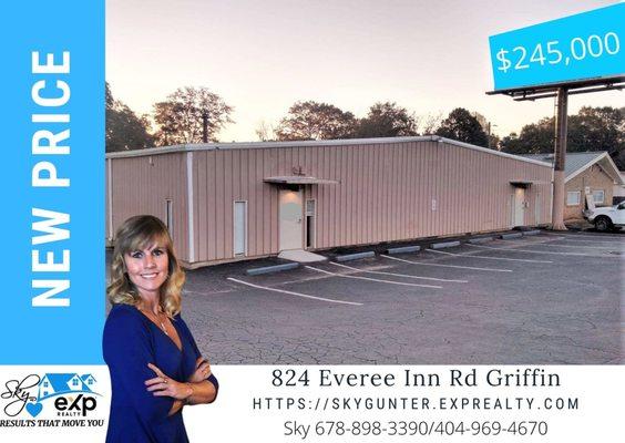 New Price! $245,000 Commercial Property in Griffin. 6,000 sq.ft. #Reduced #commercial #Griffin #warehouse #officespace #callme @RealtorSky