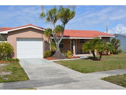 This beautiful 2/2/1 pool home was recently sold by Ken Rankin P.A.