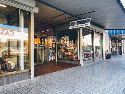 Front Display of El Toro Sporting Goods, Inc.