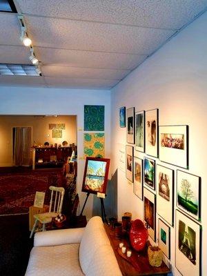 Many fabulous local artists to be seen at CHRYSANTHEMUM GALLERY in Macon, Georgia.