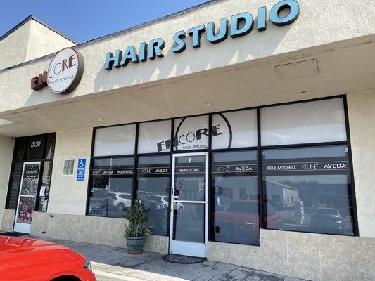 1830 Redondo suite E, Long Beach, CA. Vuthy Om, best haircutter ever, cuts hair here.