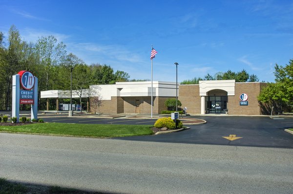 Photo of the 7 17 Credit Union, Howland branch