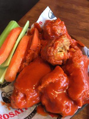 Hot wings with ranch a bit dry.