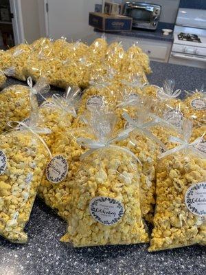 Popcorn wedding favors